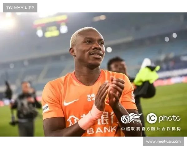 埃弗拉足球生涯十大经典瞬间盘点:回顾传奇左后卫的辉煌时刻 埃弗拉足球生涯十大经典瞬间盘点:回顾传奇左后卫的辉煌时刻